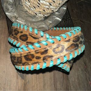 Ariat Leopard HOH Leather Belt with Turquoise Whip Stitch S: Small Length: 35.5”